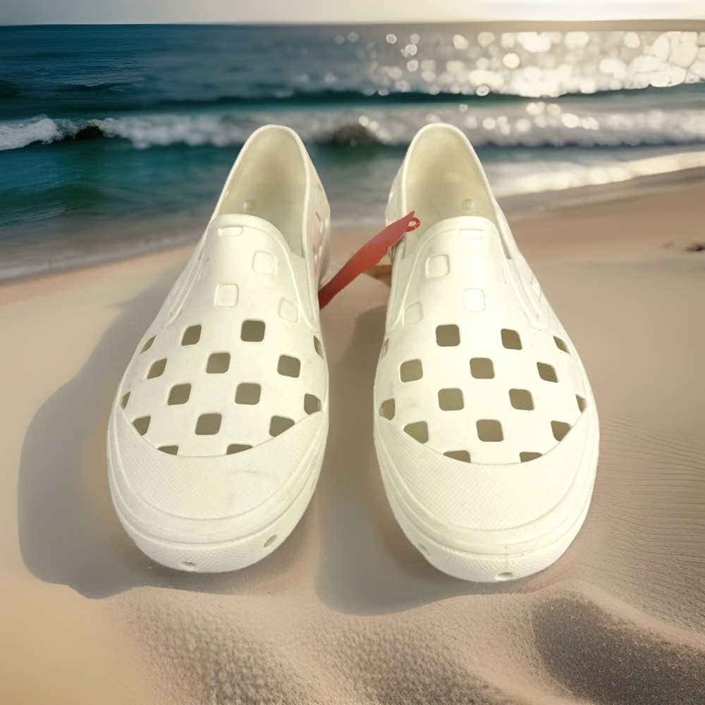 Vans Off the Wall Slip On Perforated Water Shoes Size 6 Surf Beach Pool